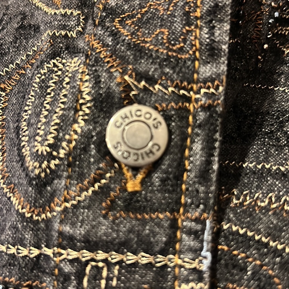 Chico’s Super Cute Pattern! Stitching And Beads T… - image 5